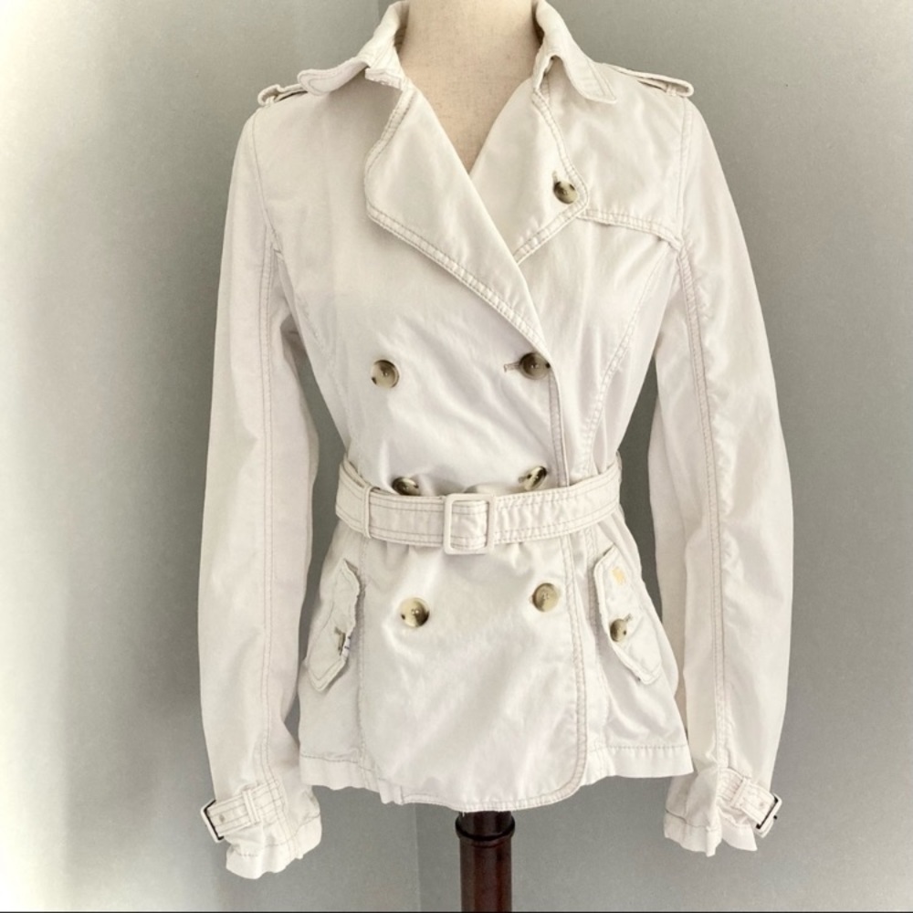 Abercrombie & Fitch White Button Down Trench Coat